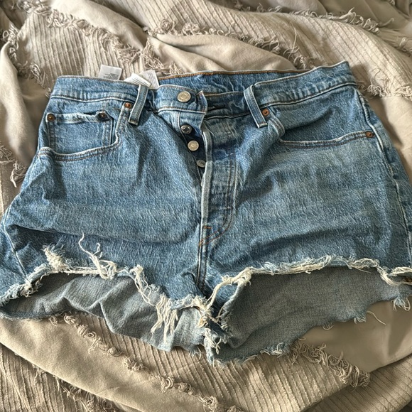 Levi's Pants - Levi Jean shorts size W32